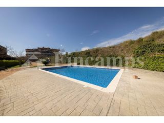 Pis  Calle john lennon. Venta de piso en sentmenat