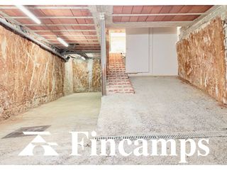 Local Comercial a Calle Fra Batlle 29