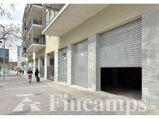 Miete Geschäftsraum in Calle pi i margall 41. Local en alquiler en la creu alta08208