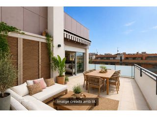 Dachwohnung  Calle ferran casablancas. Ático invertido con terraza y 2 plazas de parking en una de las