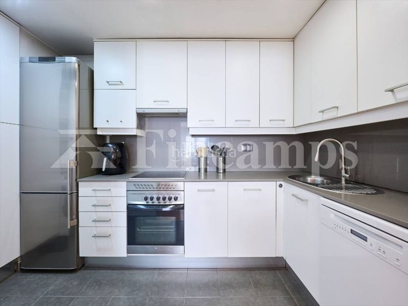 Foto 181a9d54-3a3e-4e5f-9a97-96bdb538d6d2. Pis amb aparcament piscina a Centre Sabadell