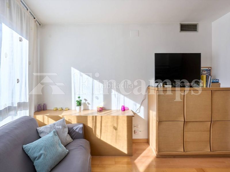 Foto 3d081c0a-2eef-4c78-bc2b-4b9acc60a8b7. Pis amb aparcament piscina a Centre Sabadell