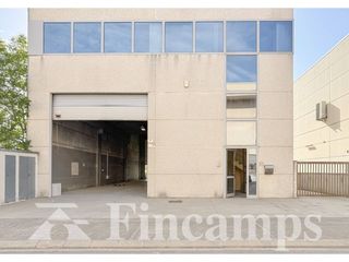 Lloguer Nau industrial a Calle voravia 3. Impresionante nave industrial tipo c