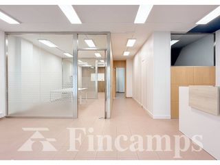 Local Comercial a Calle Marques de Comillas 41