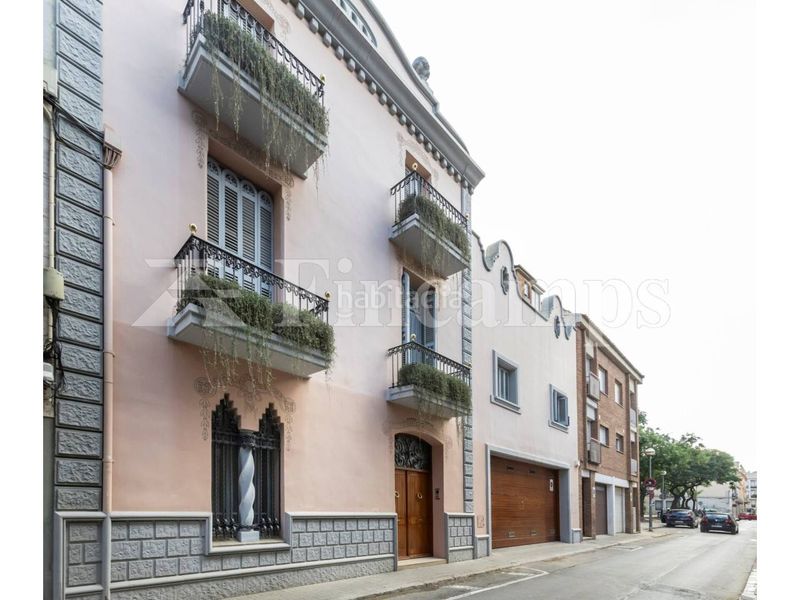 Foto 210a46df-9c9a-4b00-a382-25a4e54c8738. Casa amb calefacció a Centre Sabadell