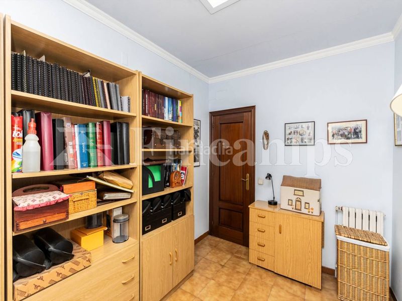 Foto d21f652f-b11d-4312-b28e-5bfb0c70623d. Casa amb calefacció a Centre Sabadell