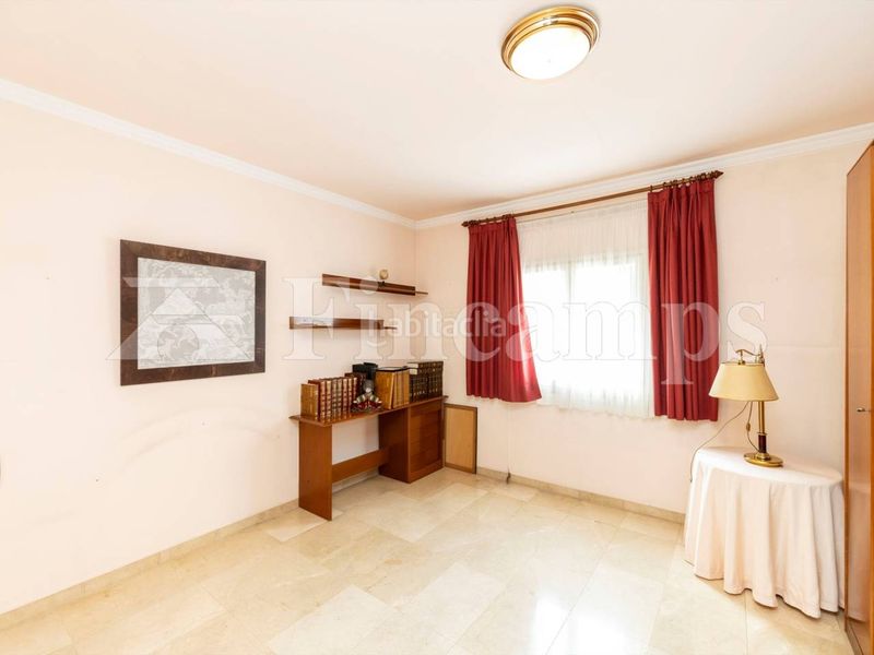 Foto f6440e10-bf12-43c7-9491-80020437c518. Casa amb calefacció a Centre Sabadell