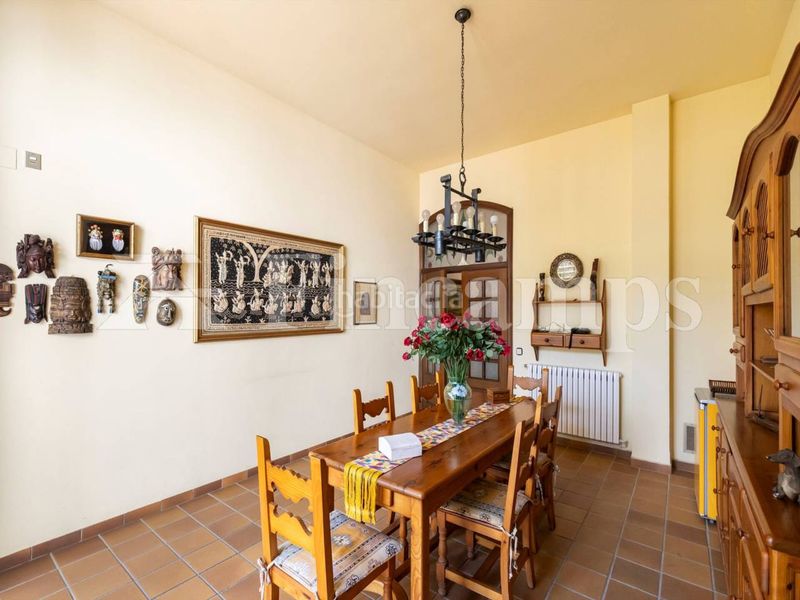 Foto f8696416-67cf-43de-be03-92218b02219c. Casa amb calefacció a Centre Sabadell