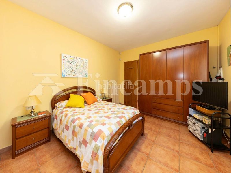 Foto 8b3e4534-89a4-491a-9461-a89cfc218463. Casa amb calefacció aparcament piscina a Bellaterra