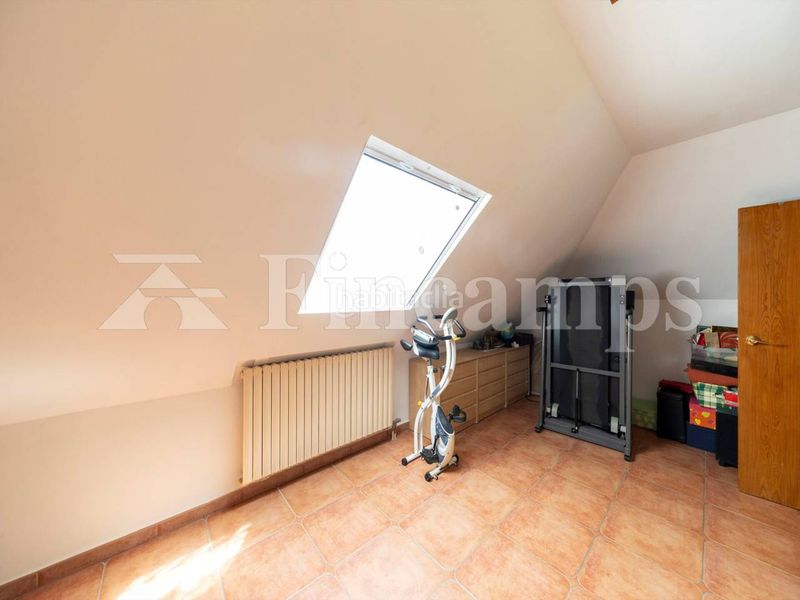Foto cbb18338-b8de-4ba6-9c48-59f17cd7c372. Casa amb calefacció aparcament piscina a Bellaterra