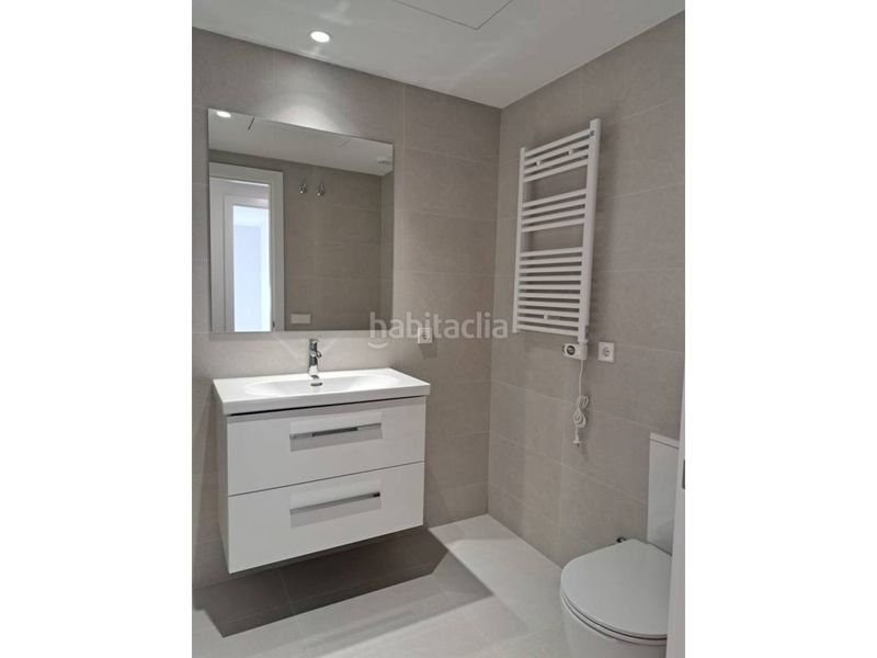 Foto 0840ae3c-b645-4e0f-9ee4-9ef78703986a. Rent flat with heating parking pool in Centre Sabadell