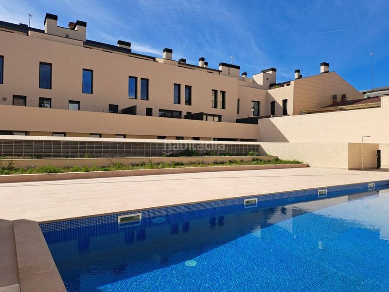 Foto 5ec35e89-8828-4da7-bce1-0110f92de64c. Rent flat with heating parking pool in Centre Sabadell
