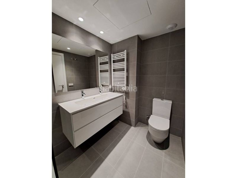 Foto 7cf67785-ee8a-433b-a915-7394b328c15c. Rent flat with heating parking pool in Centre Sabadell