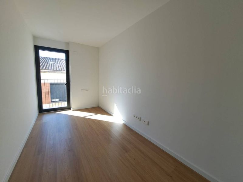 Foto ed7df298-ec15-4cb5-8cdd-827f60350961. Rent flat with heating parking pool in Centre Sabadell