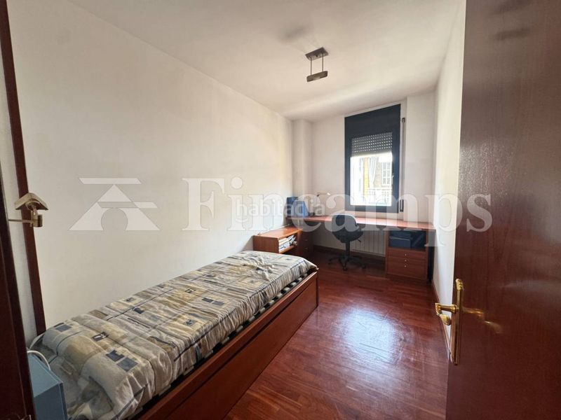 Foto 0d5398a4-0257-4cf5-9866-d65bb2ca914b. Casa amb calefacció aparcament a Centre Sabadell