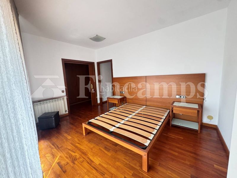 Foto 45e635e1-9a74-4a82-8e6c-0b197ea89454. Casa amb calefacció aparcament a Centre Sabadell