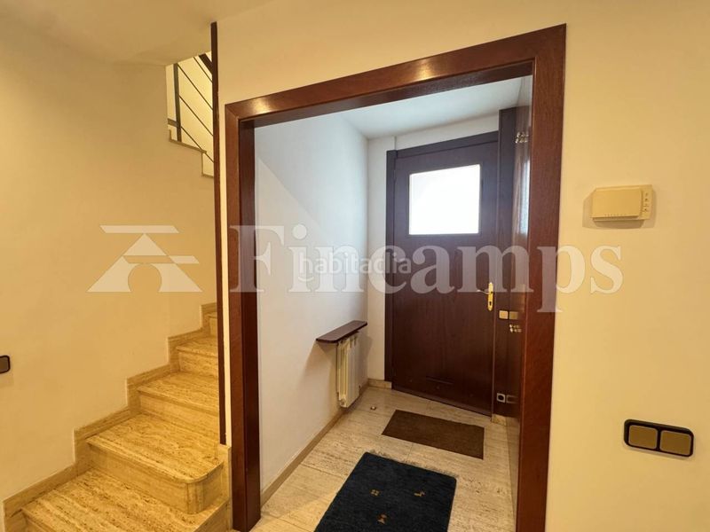 Foto b921c335-8cf0-4f78-8a1b-0e3342740f02. Casa amb calefacció aparcament a Centre Sabadell