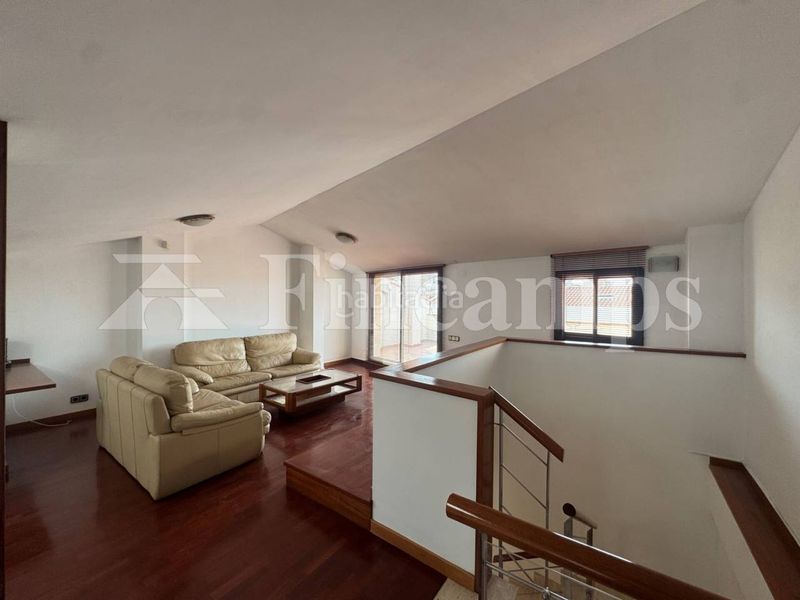 Foto e0bdbbaa-e37c-47f6-b081-42238b106256. Casa amb calefacció aparcament a Centre Sabadell