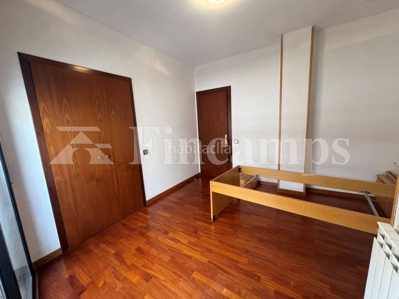 Foto e4138d18-02f1-41cd-ae31-5b23c505df2c. Casa amb calefacció aparcament a Centre Sabadell