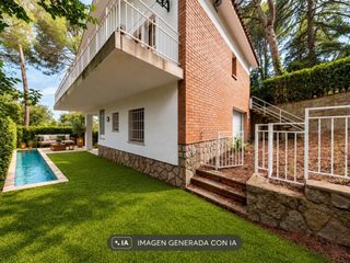 Casa en El Racó-Sant Feliu del Racó. Casa en venta en castellar del vallès