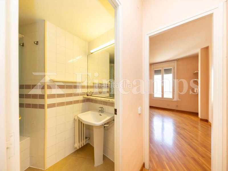 Foto 5a86be70-e81d-4ce0-a844-ded7935408de. Pis amb calefacció a Creu Alta Sabadell