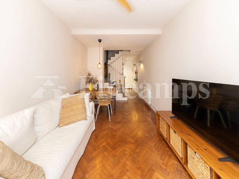 Foto b58507ff-11a7-4c09-a86c-69c6f3165b16. Casa amb calefacció aparcament a Centre Sabadell
