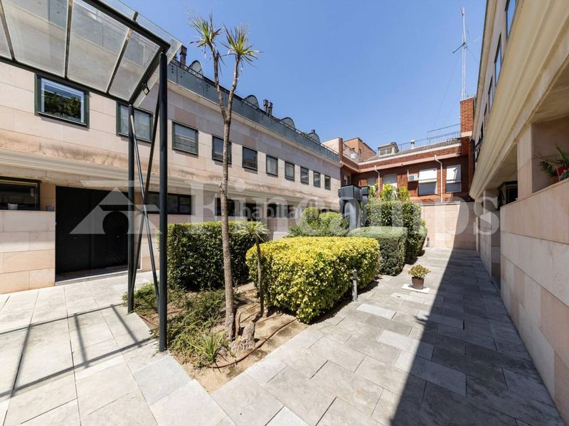 Foto c4c8250b-8f7e-4641-86a1-79ed6e58ec7f. Casa amb calefacció aparcament a Centre Sabadell