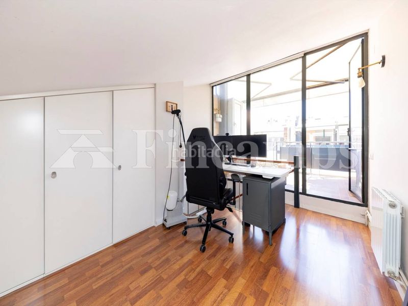 Foto d81d6263-5c17-4796-ab3d-71955d5fc48e. Casa amb calefacció aparcament a Centre Sabadell