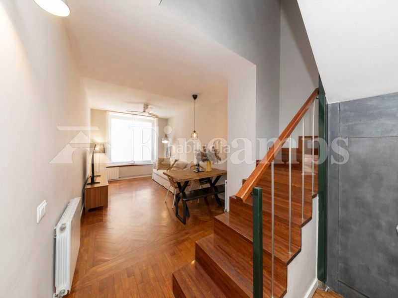 Foto f82fb73d-e10d-4793-87be-1aad1d40f412. Casa amb calefacció aparcament a Centre Sabadell