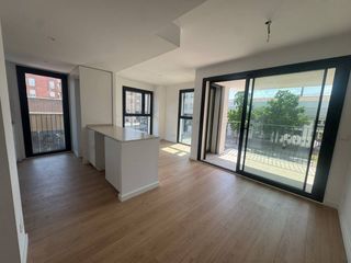 Appartement à Pasaje vallès 30. Lluminós pis per estrenar al centre de sabadell.