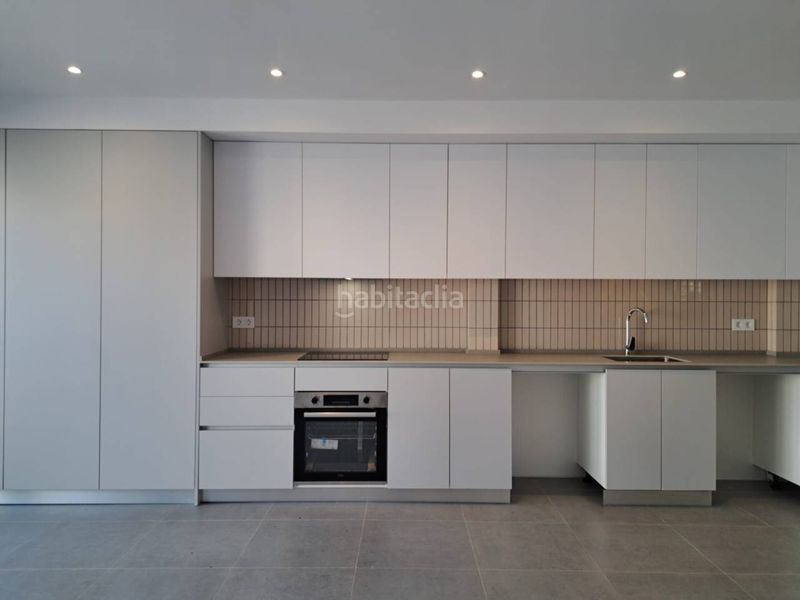 Foto d4cc98b8-9c23-4194-bedb-01afe7c3b045. Rent flat with heating in Centre Sabadell