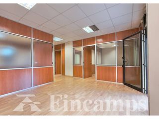 Local Comercial a Calle Samuntada 56-58