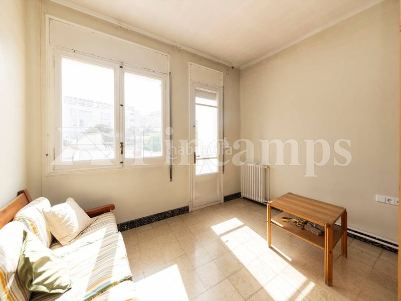 Foto 28f630b4-c89d-4caa-a99c-93899ed42bd4. Casa a Centre Sabadell
