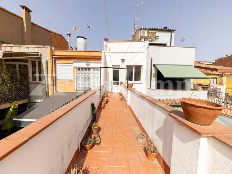 Foto 6e7b40ce-6a56-4c06-8809-916f899eb8f3. Casa a Centre Sabadell