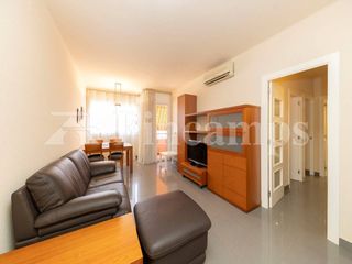 Appartement  Calle balmes. Piso de 4 habitaciones con balcón listo para entrar a vivir