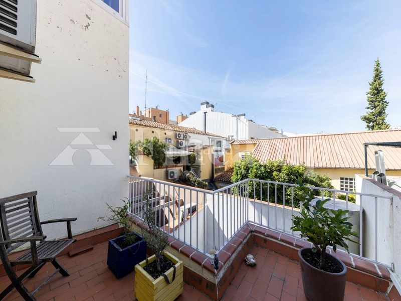 Foto 1b0cd5fd-f578-4a80-b0cd-71d8ac23edf8. Casa amb calefacció aparcament a Centre Sabadell