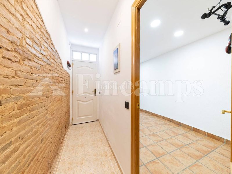 Foto 37b01dec-4602-4581-bb6e-81d7a881798d. Casa amb calefacció aparcament a Centre Sabadell