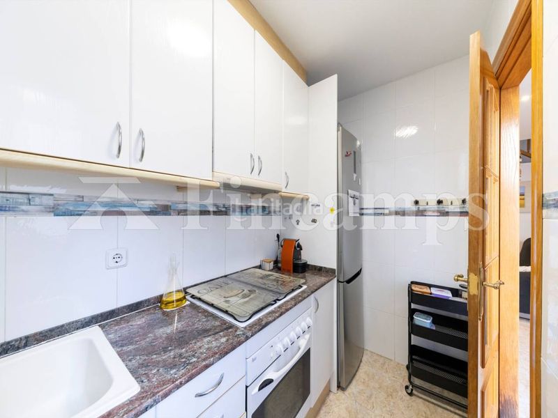 Foto 3d4df77a-0960-4870-8f02-d6138a2f2bc7. Casa amb calefacció aparcament a Centre Sabadell
