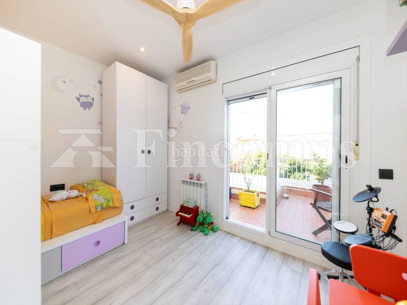 Foto 7ce75d6f-41c7-4888-ab8a-994b4e140832. Casa amb calefacció aparcament a Centre Sabadell