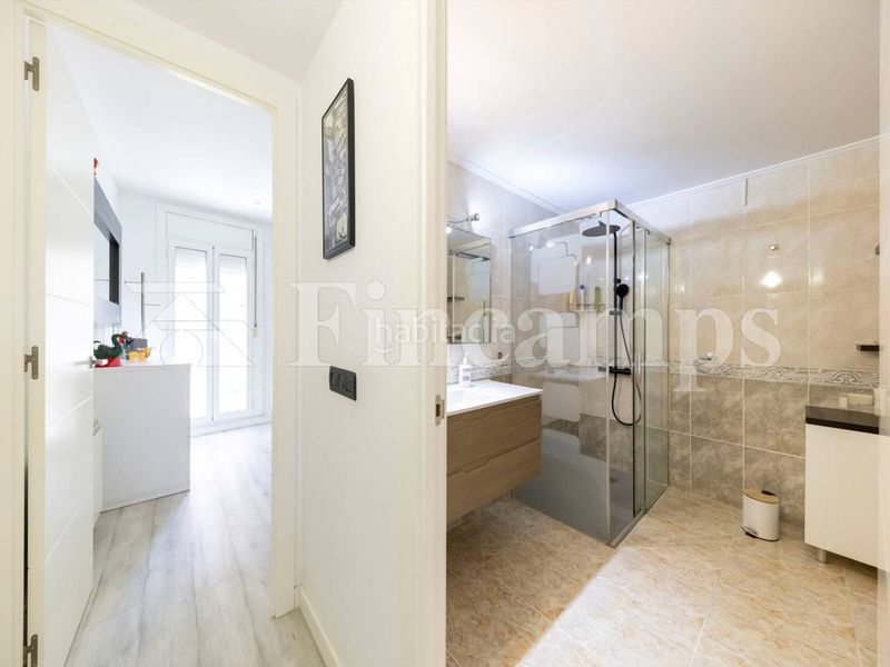 Foto b310645c-7d70-4ac4-b0a8-8a6a05e9354d. Casa amb calefacció aparcament a Centre Sabadell