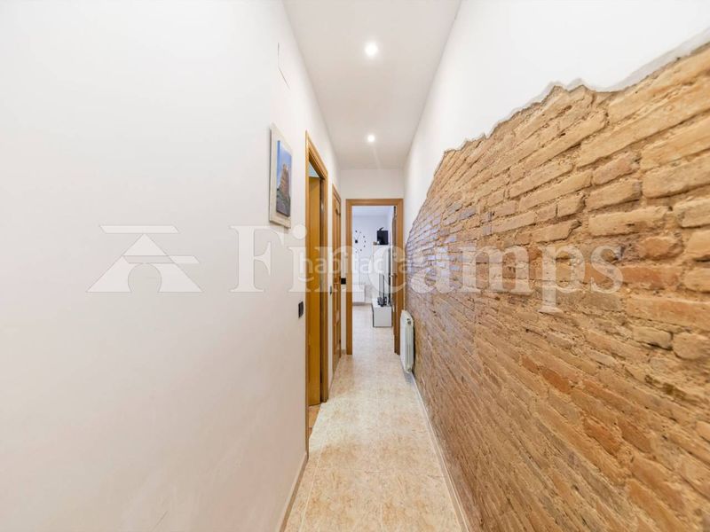 Foto c35cbcc8-b11d-4545-9c8a-0d8639f5a9e1. Casa amb calefacció aparcament a Centre Sabadell