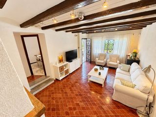 Casa adossada  Calle ventolà 21. Casa adossada amb terrassa i piscina a port daro