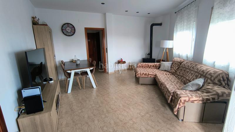 Foto adafecef-232c-4860-a099-b4f2e929c04e. Casa amb xemeneia a Cànoves i Samalús