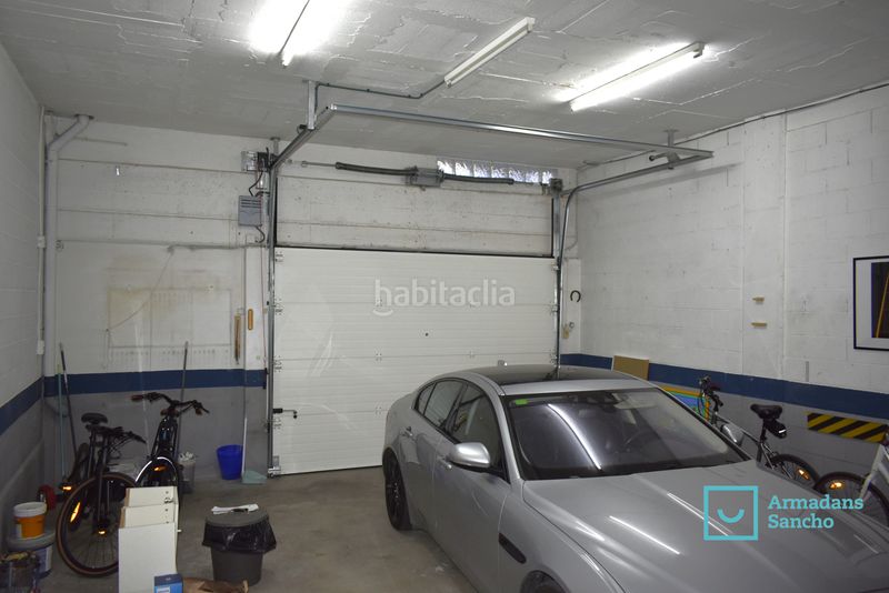 Foto a142f9e5-4318-40a9-91dc-b7b49cffbc32. Casa adossada amb xemeneia calefacció aparcament a Tiana