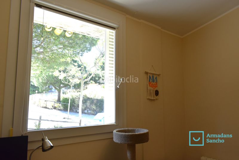 Foto d02b126d-af0a-4306-88eb-d593ef144fca. Casa adossada amb xemeneia calefacció aparcament a Tiana