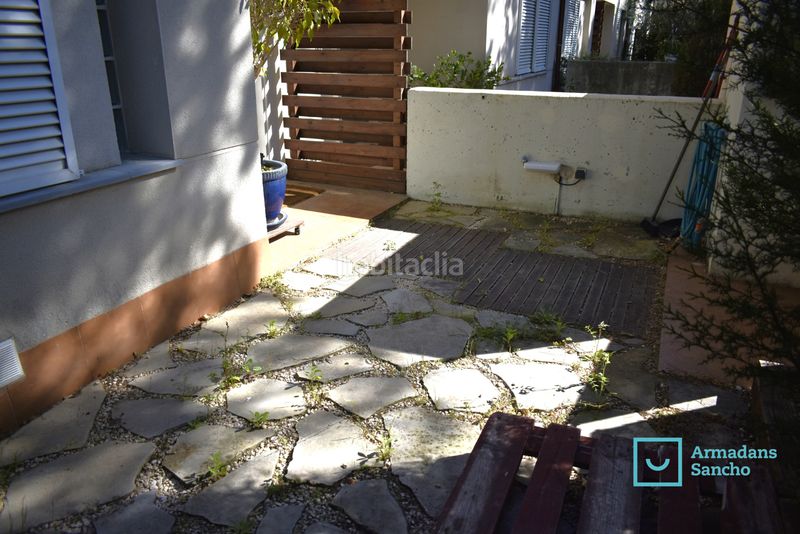 Foto eaa5fd42-25d3-4d88-a06f-2d8f6eafe1ce. Casa adossada amb xemeneia calefacció aparcament a Tiana