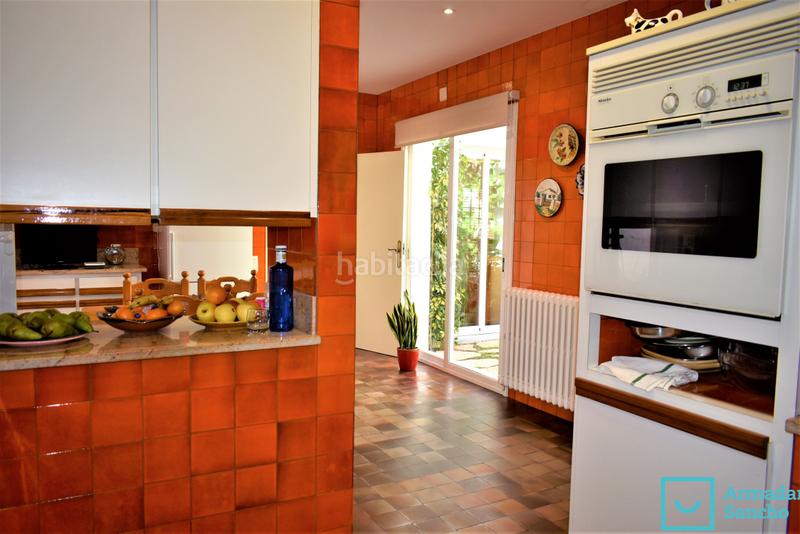 Foto a68c83a8-95b4-4879-b3d4-070885a13ebc. Xalet amb calefacció aparcament piscina a Tiana