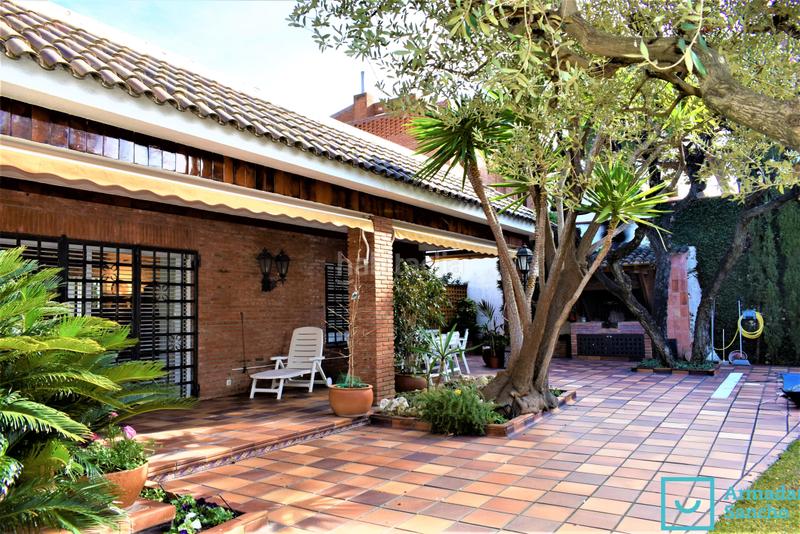 Foto cc781386-8ae1-4737-b54d-f1230ae712df. Xalet amb calefacció aparcament piscina a Tiana