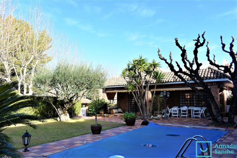 Foto ff3bf2e0-eee5-4370-a836-2cdb244829a9. Xalet amb calefacció aparcament piscina a Tiana