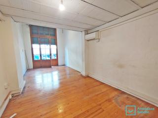 Lloguer Local Comercial a N/a 1. Local en gracia ideal coworking